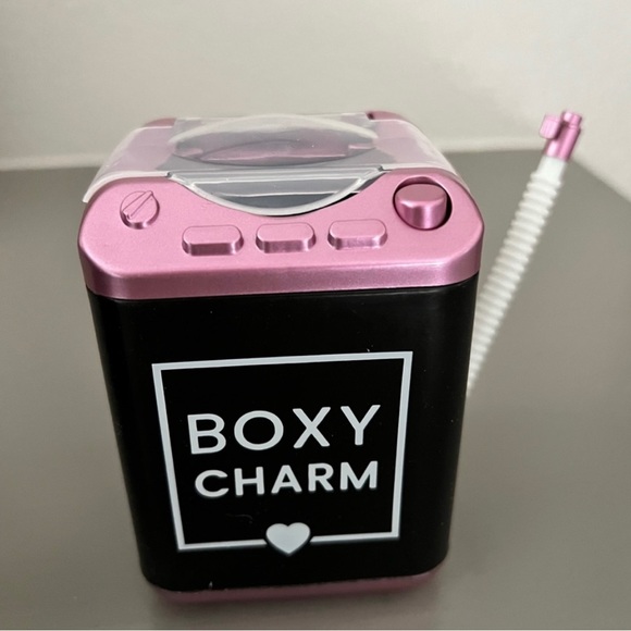 Boxy Charm Beauty Blender Washing Machine 🖤💜 - Picture 4 of 5